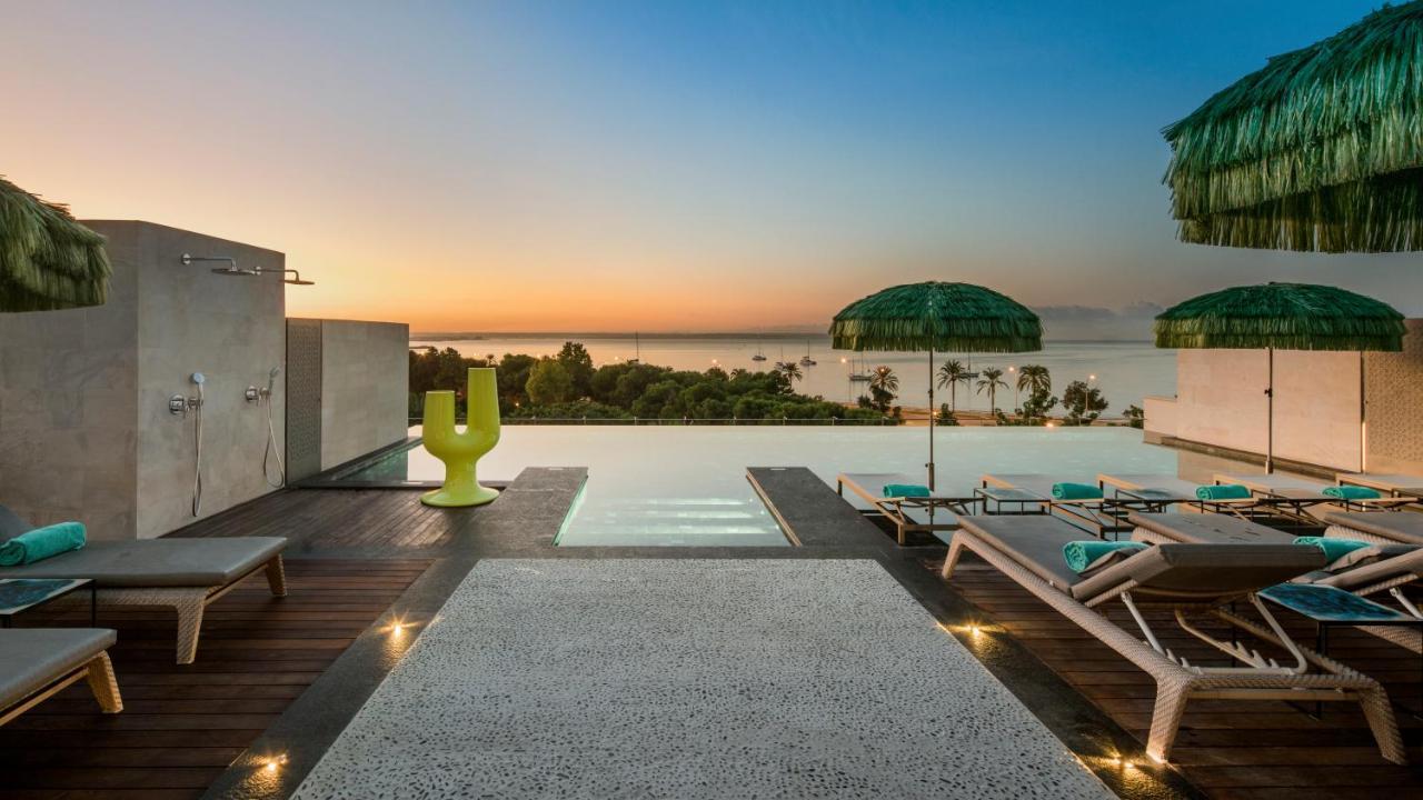 El Llorenc Parc De La Mar - Adults Only Palma de Mallorca Bagian luar foto The hotel's rooftop pool