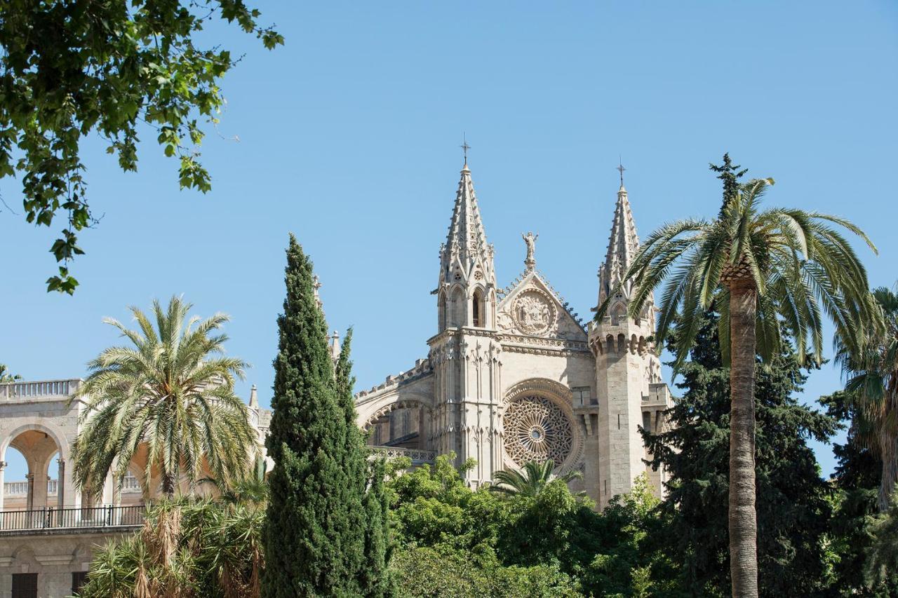 El Llorenc Parc De La Mar - Adults Only Palma de Mallorca Bagian luar foto The cathedral of Palma