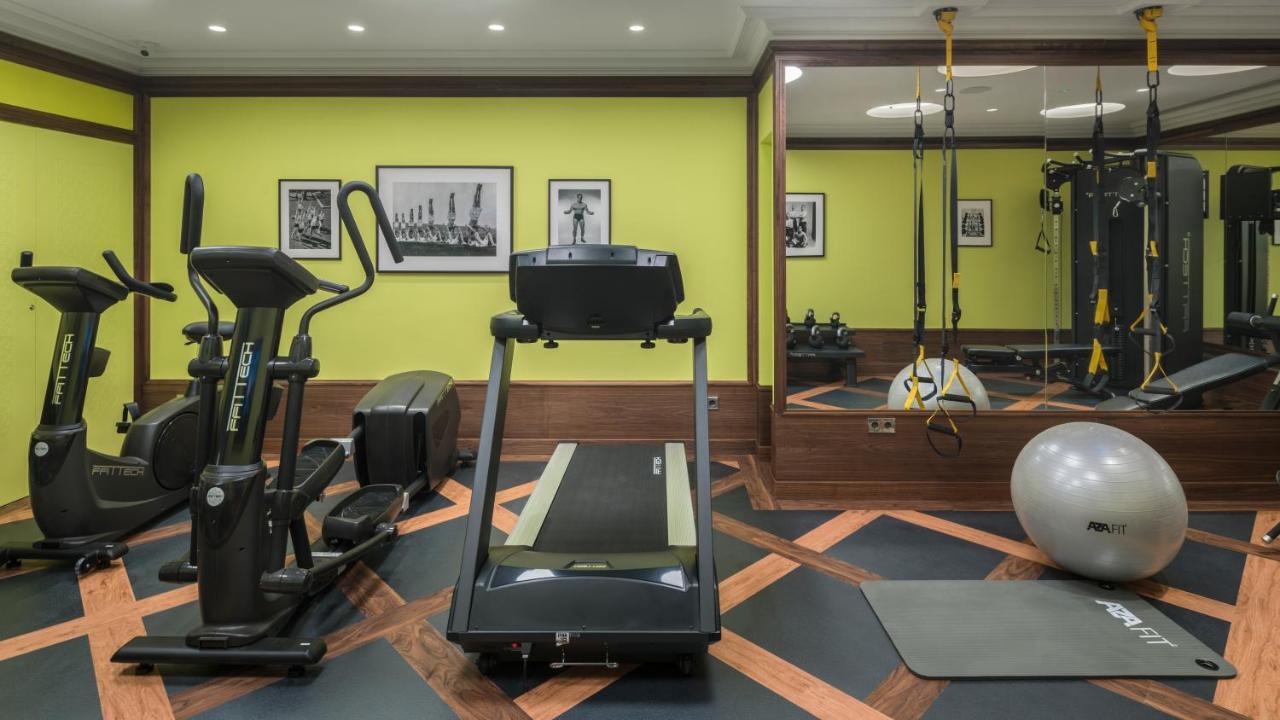 El Llorenc Parc De La Mar - Adults Only Palma de Mallorca Bagian luar foto The gym at The Ivy Collection
