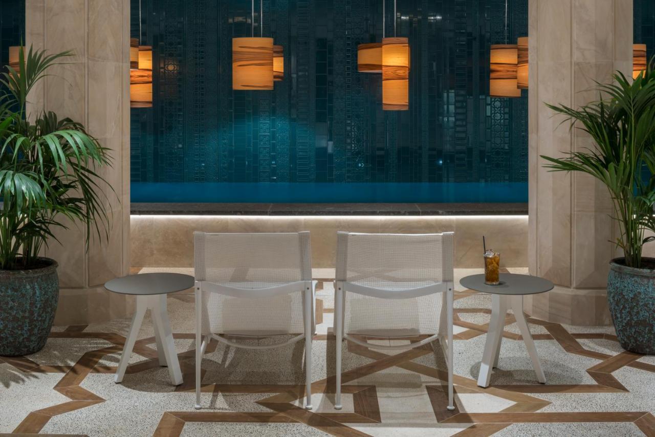 El Llorenc Parc De La Mar - Adults Only Palma de Mallorca Bagian luar foto The interior of the hotel