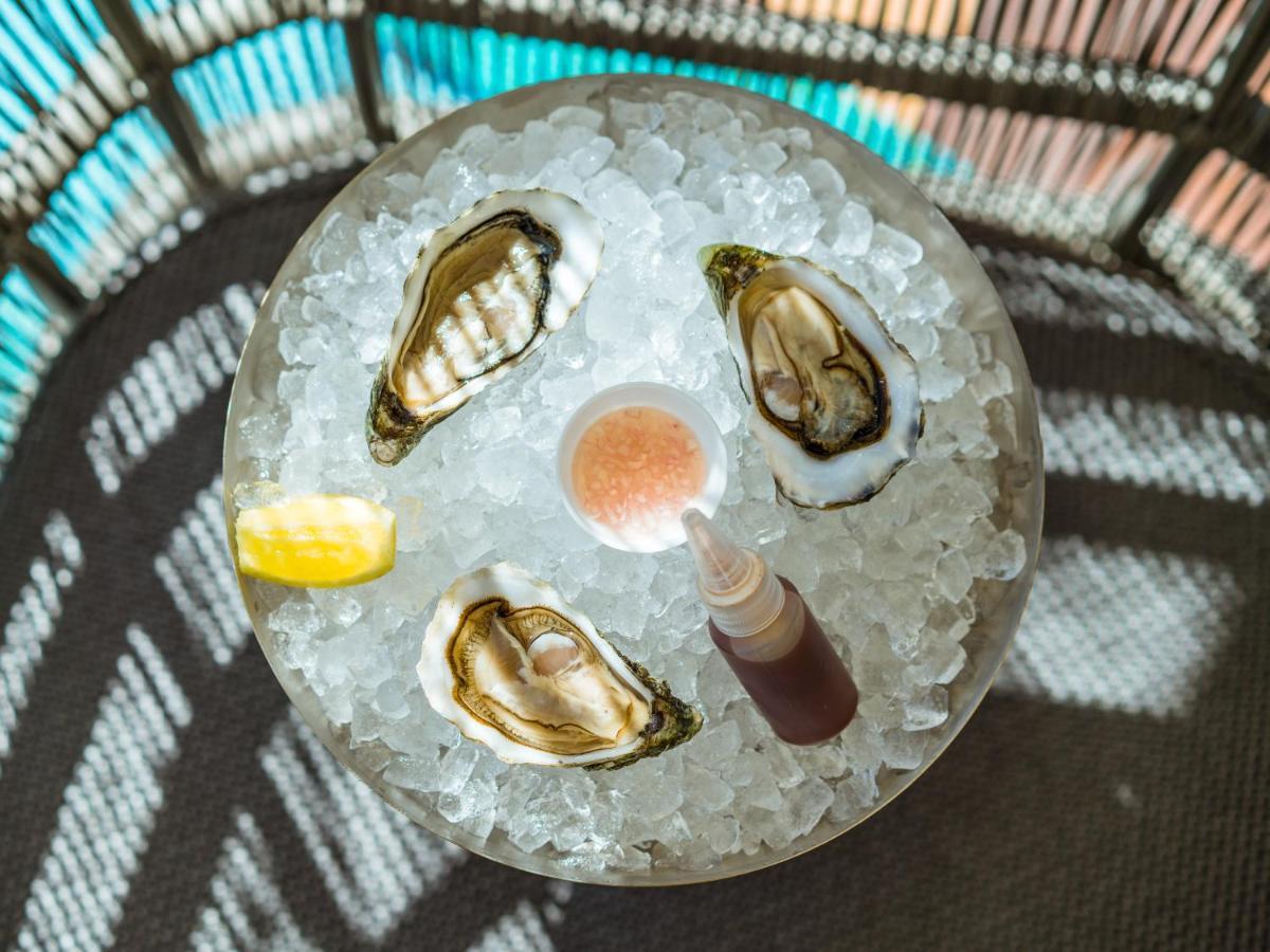 El Llorenc Parc De La Mar - Adults Only Palma de Mallorca Bagian luar foto Oysters on ice